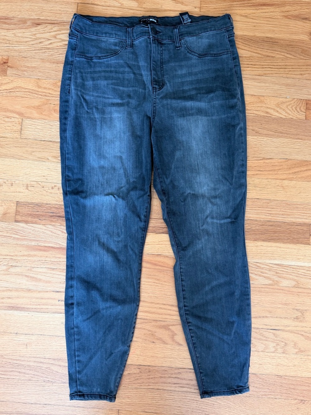 Fashion Nova Women's Black Faded Skinny Jeans